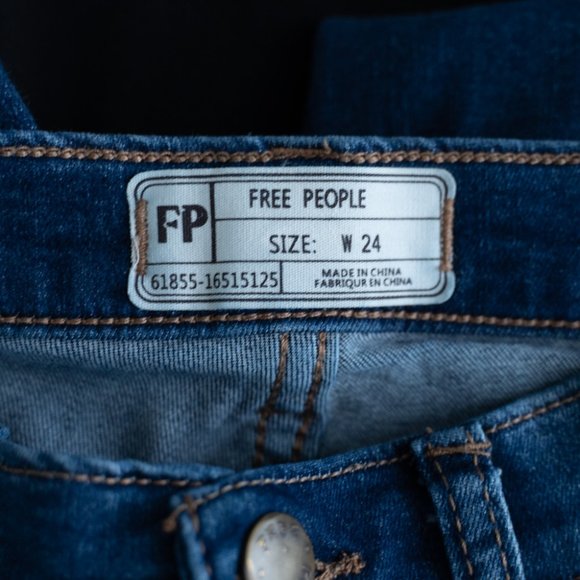 Free People Womens Great Heights Fray Distressed Skinny Jean Size 24 Blue - Picture 8 of 9
